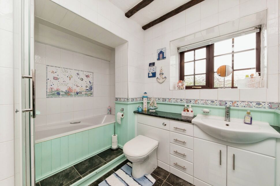 4 bedroom Detached House for sale, Broken Cross, Macclesfield, SK11 £480,000