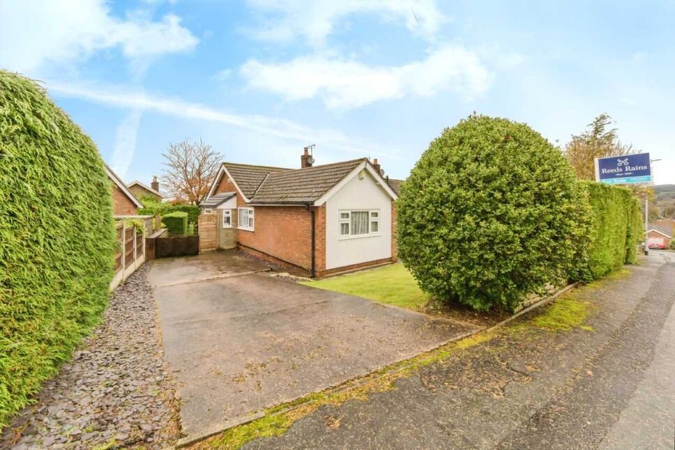 Main image of 2 bedroom Semi Detached Bungalow for sale, Gleave Avenue, Bollington, Cheshire, SK10