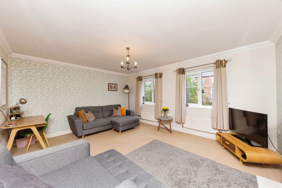 3 bedroom Mid Terrace House for sale, Eastgate, Macclesfield, SK10 £325,000