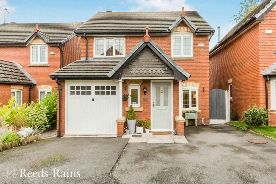 Main image of 3 bedroom Detached House for sale, Rotherhead Drive, Macclesfield, Cheshire, SK11