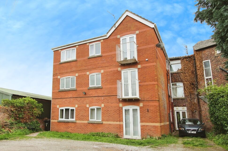 Main image of 2 bedroom Flat to rent, Longacre Street, Macclesfield, Cheshire, SK10
