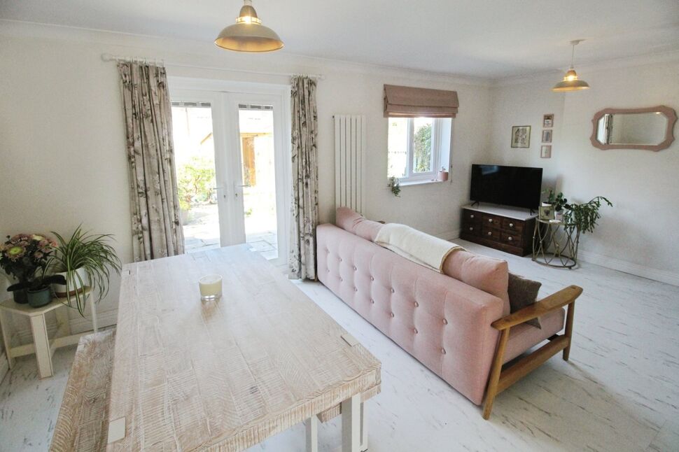 Dining Lounge