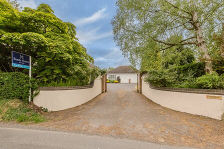 4 bedroom Detached Bungalow for sale