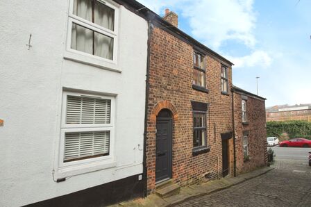 Step Hill, 2 bedroom Mid Terrace House to rent, £925 pcm