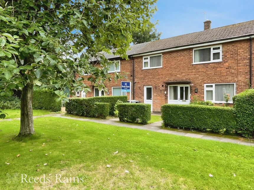 Main image of 3 bedroom Mid Terrace House for sale, Kendal Road, Macclesfield, Cheshire, SK11