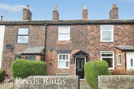 Langley Road, 2 bedroom Mid Terrace House to rent, &pound;1,200 pcm