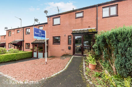 3 bedroom Mid Terrace House for sale