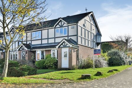 Ascot Close, 2 bedroom Semi Detached House to rent, £1,100 pcm