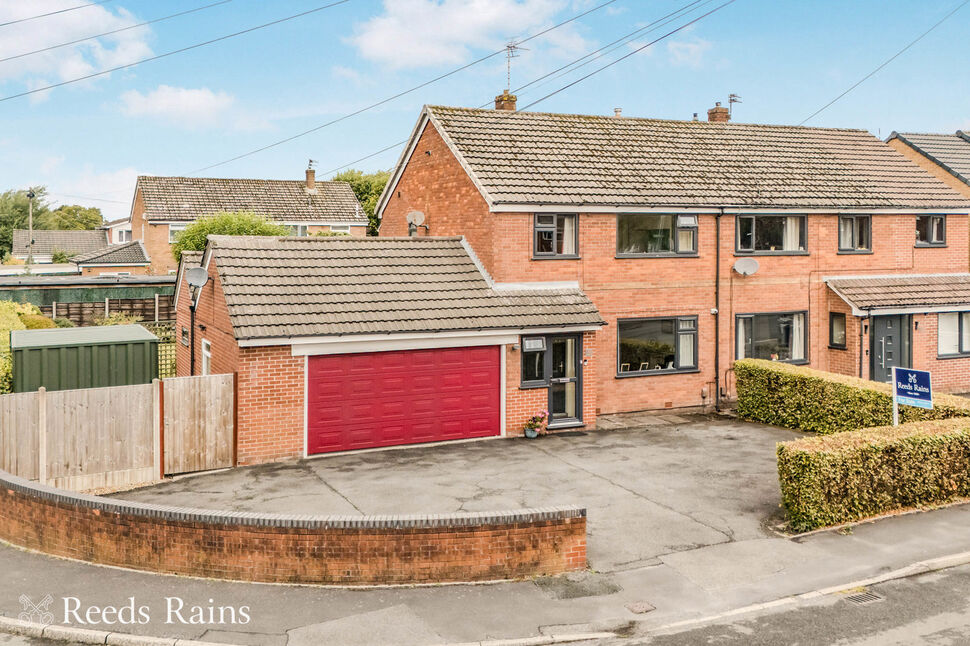 Main image of 3 bedroom Semi Detached House for sale, Kenilworth Road, Macclesfield, Cheshire, SK11