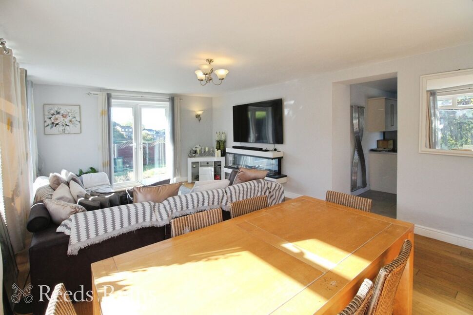 Lounge / Dining Room