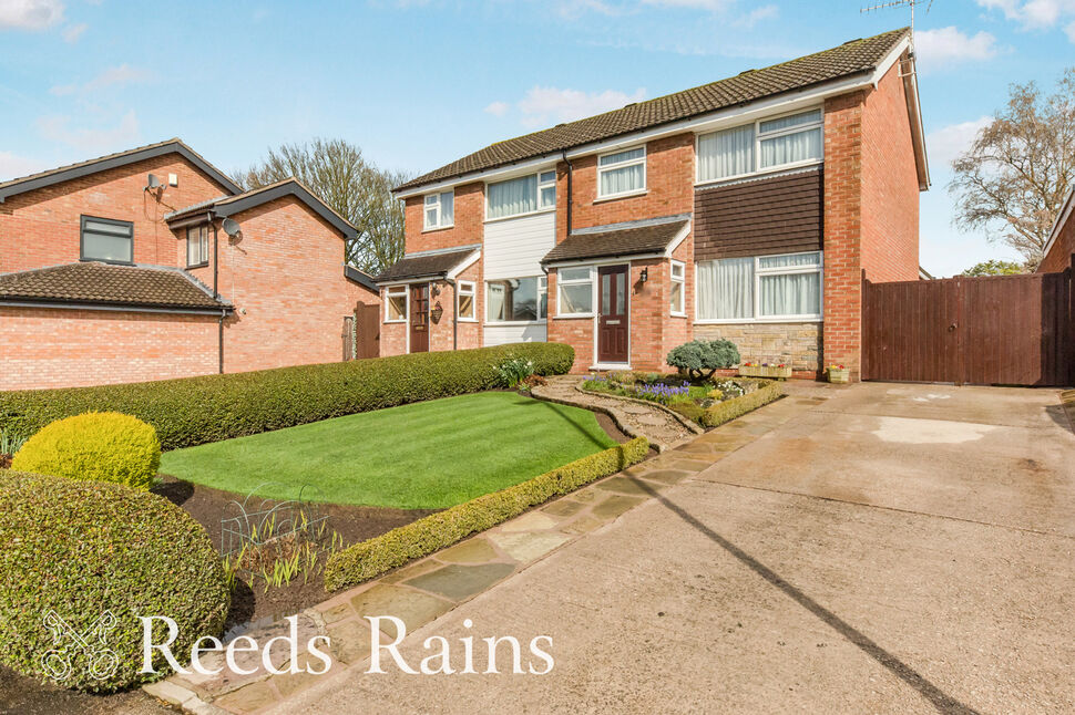 Main image of 3 bedroom Semi Detached House for sale, Merriden Road, Macclesfield, Cheshire, SK10