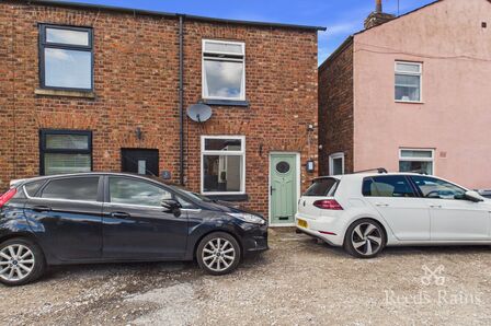 Mee Street, 2 bedroom Semi Detached House to rent, &pound;800 pcm