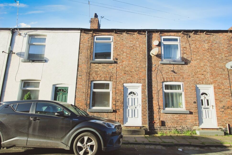 2 bedroom Mid Terrace House to rent