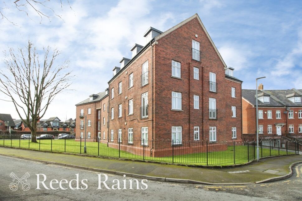 2 bedroom Flat for sale