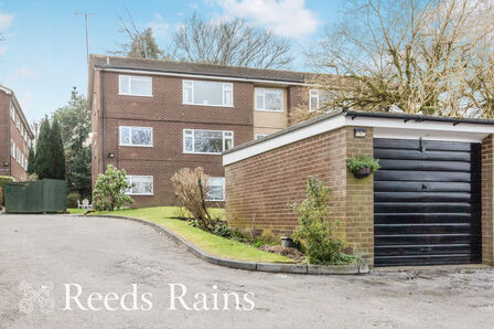 3 bedroom Flat for sale