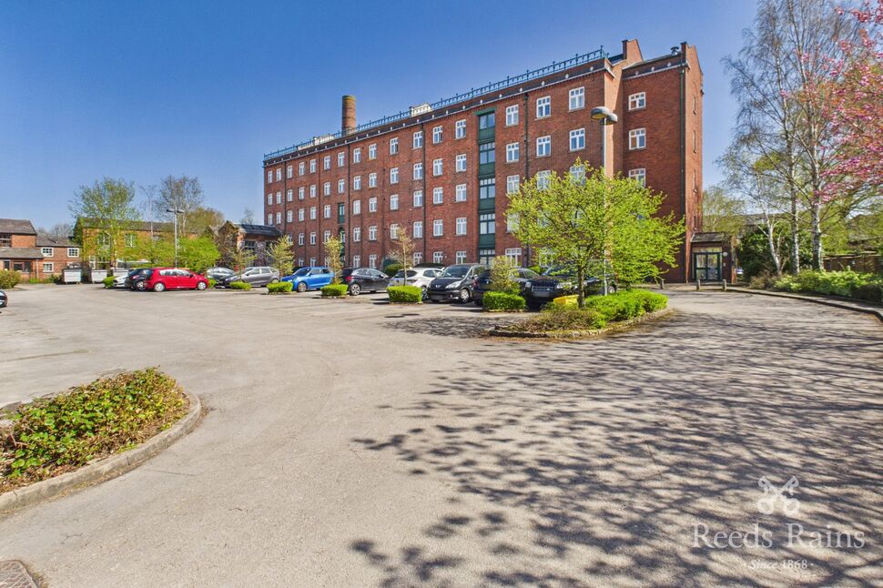 Main image of 2 bedroom Flat to rent, Union Road, Macclesfield, Cheshire, SK11