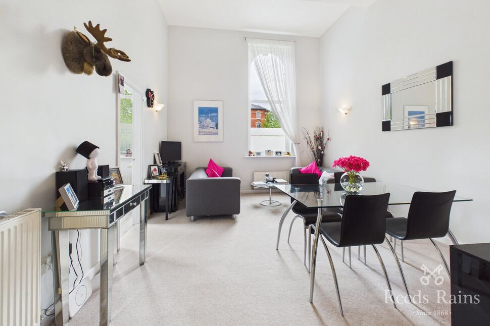 Dining Lounge