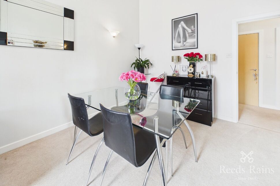 Dining Lounge
