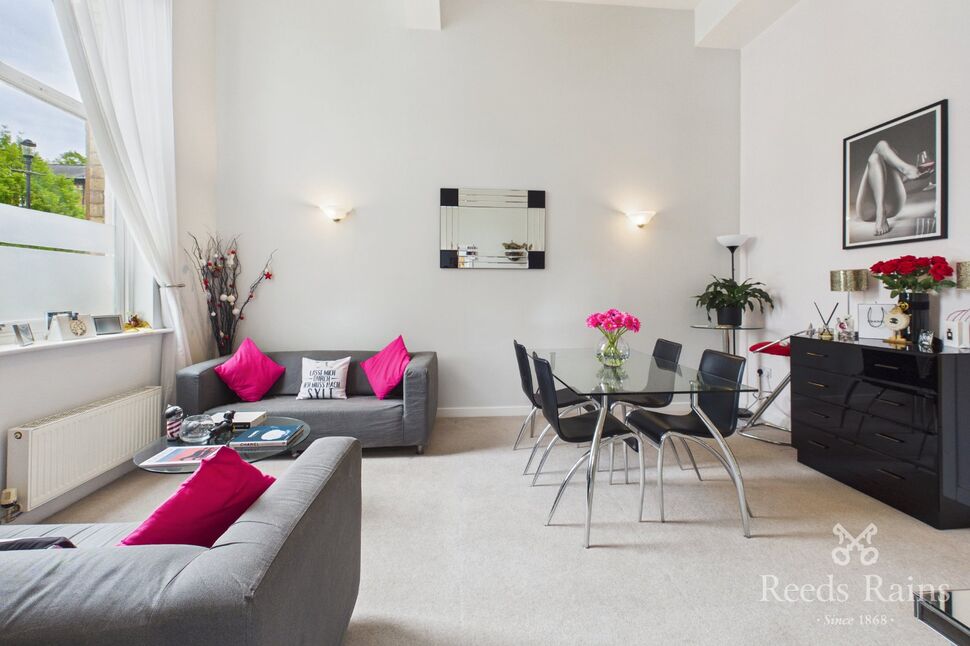 Dining Lounge