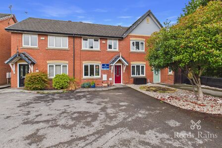 3 bedroom Mid Terrace House for sale
