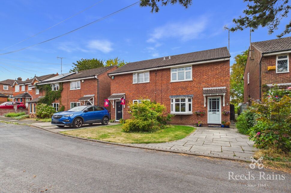 Main image of 2 bedroom Semi Detached House for sale, Stevenage Drive, Macclesfield, Cheshire, SK11