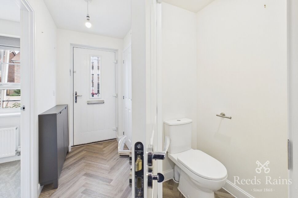 Cloakroom / WC