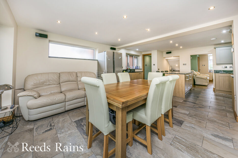 Dining / Family Room