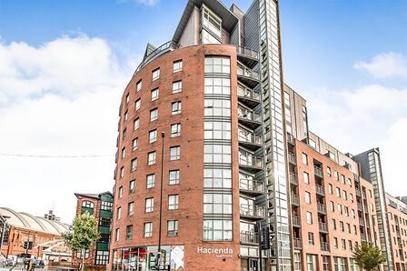 Whitworth Street West, 2 bedroom Flat to rent, &pound;1,400 pcm