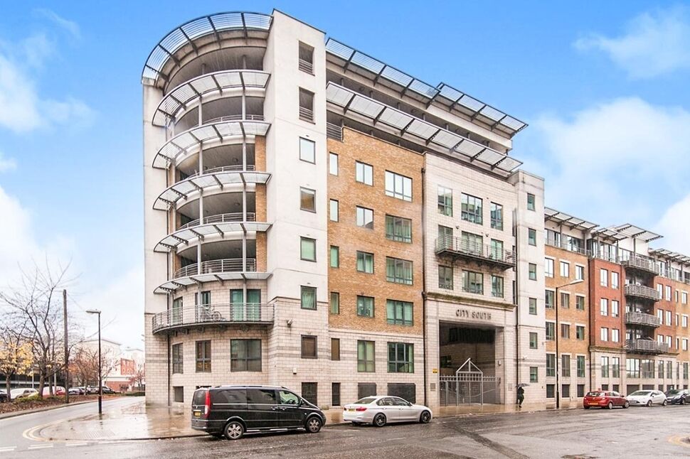 Main image of 2 bedroom  Flat to rent, City Road East, Manchester, M15