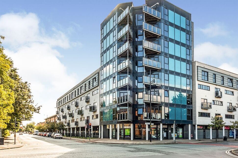 Main image of 2 bedroom  Flat to rent, Stretford Road, Manchester, M15