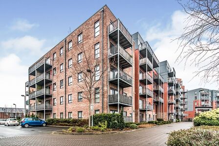The Waterfront, 1 bedroom  Flat to rent, £850 pcm
