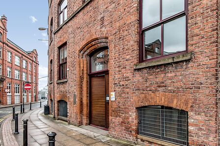 Ducie Street, 2 bedroom  Flat to rent, £1,300 pcm