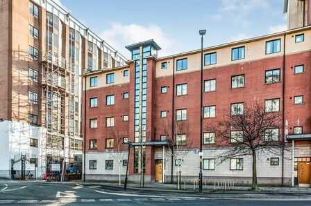 Great Bridgewater Street, 2 bedroom  Flat to rent, £1,250 pcm