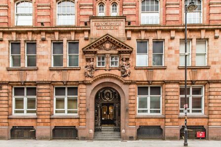 Whitworth Street, 2 bedroom  Flat to rent, £1,250 pcm