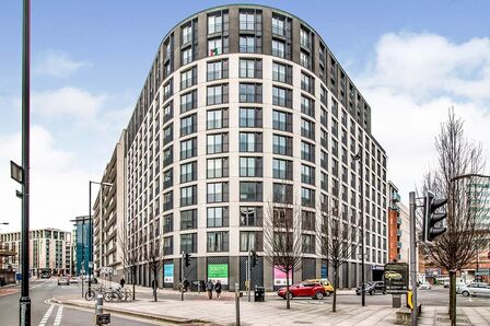 Piccadilly Place, 1 bedroom  Flat to rent, £1,100 pcm