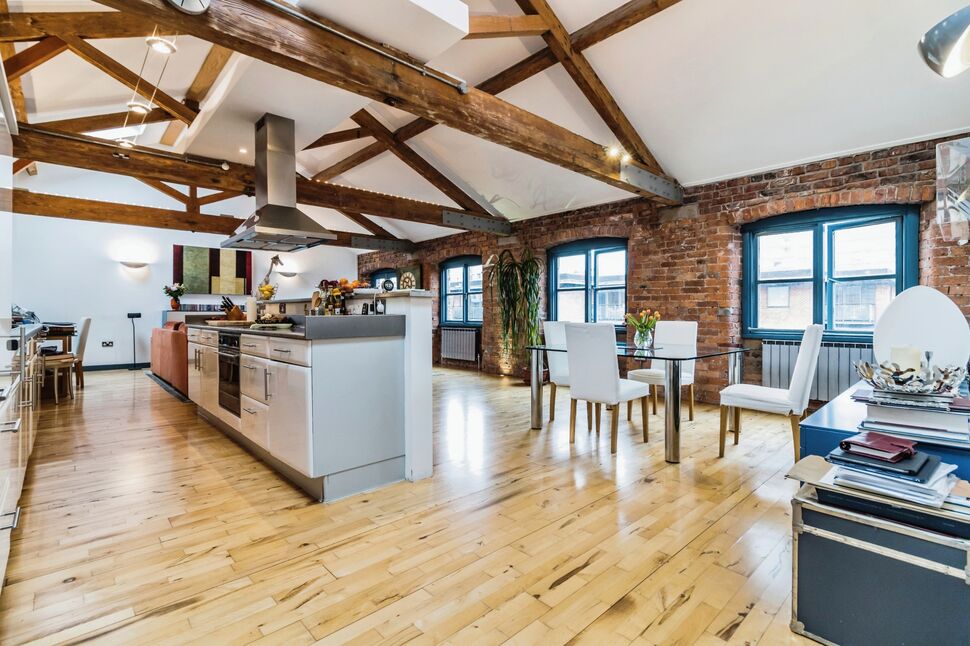 Main image of 2 bedroom  Flat for sale, Cambridge Street, Manchester, M1