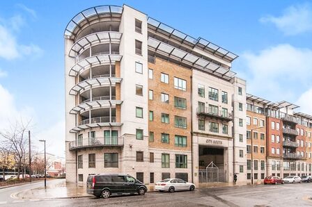 City Road East, 2 bedroom  Flat to rent, £1,000 pcm