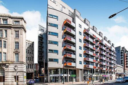 Whitworth Street West, 2 bedroom Flat to rent, &pound;1,300 pcm