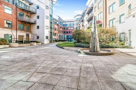 2 bedroom  Flat to rent