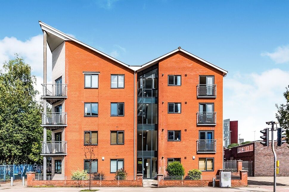 Main image of 2 bedroom Flat to rent, Stretford Road, Manchester, Greater Manchester, M15