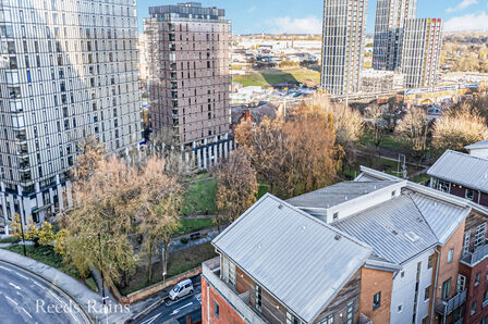 2 bedroom  Flat for sale