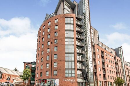 Whitworth Street West, 2 bedroom  Flat to rent, £1,450 pcm