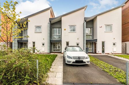 Rylance Street, 3 bedroom Mid Terrace House to rent, £1,400 pcm