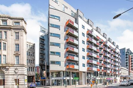 Whitworth Street West, 3 bedroom  Flat to rent, £1,795 pcm