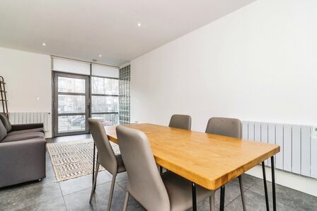 Whitworth Street West, 3 bedroom  Flat to rent, £1,495 pcm