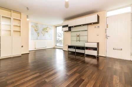 Lloyd Wright Avenue, 3 bedroom Semi Detached House to rent, £1,450 pcm