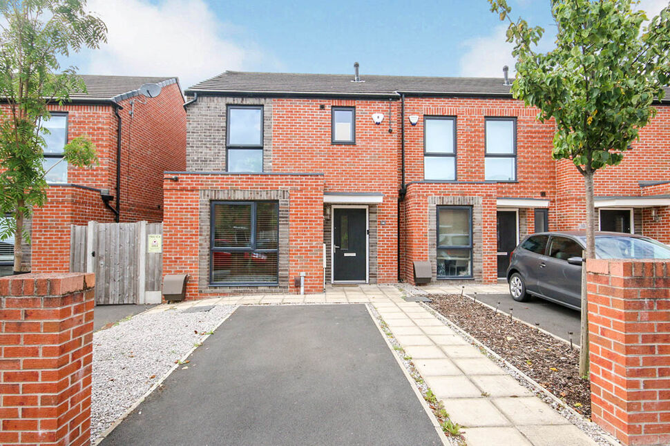 Main image of 3 bedroom Semi Detached House to rent, Garforth Avenue, Manchester, Greater Manchester, M4