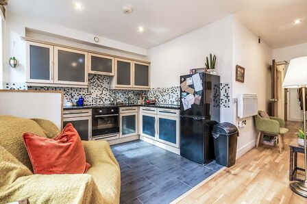 1 bedroom  Flat for sale