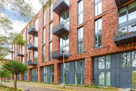 Old Mount Street, 2 bedroom  Flat to rent, £1,500 pcm