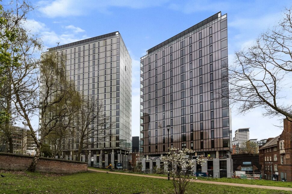 Main image of 3 bedroom  Flat to rent, Aspin Lane, Manchester, Greater Manchester, M4